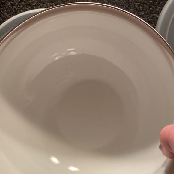 Metal Enameled Kitchen Bowls with Lids Never used - Picture 7 of 8